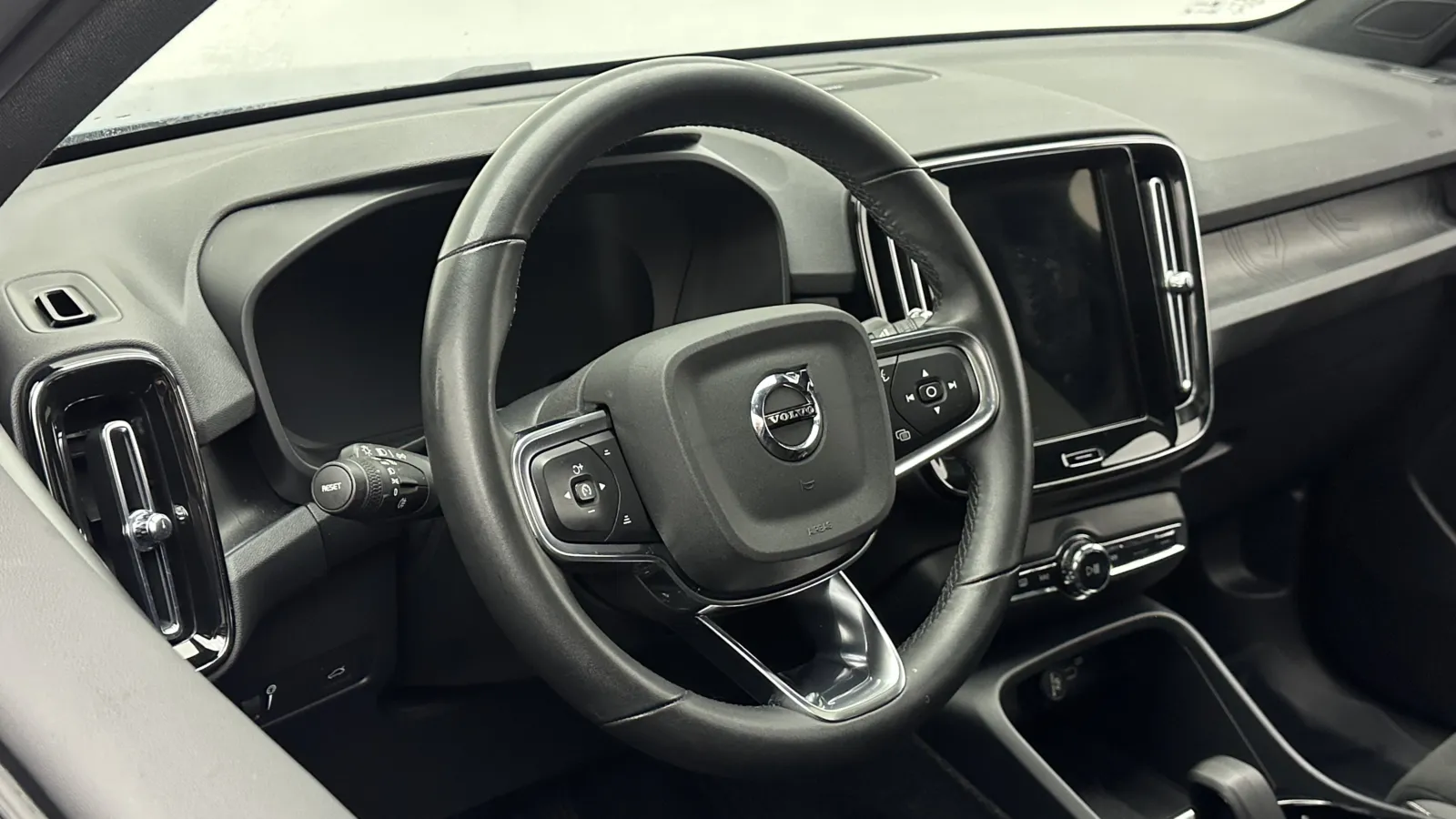 Volvo C40 photo 10