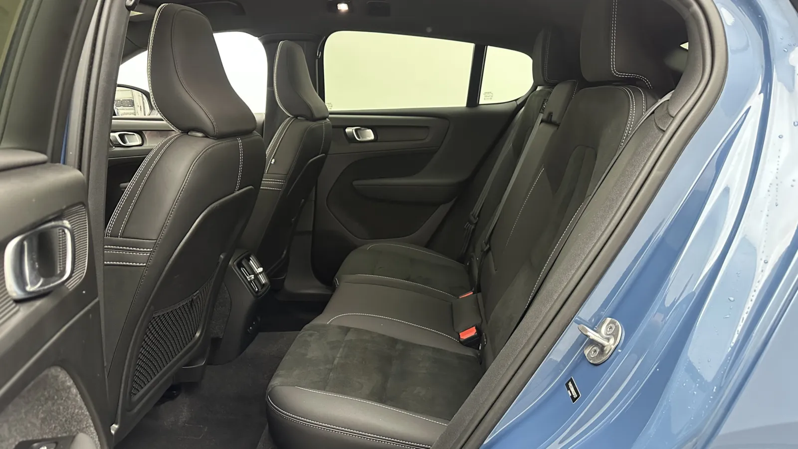 Volvo C40 photo 24