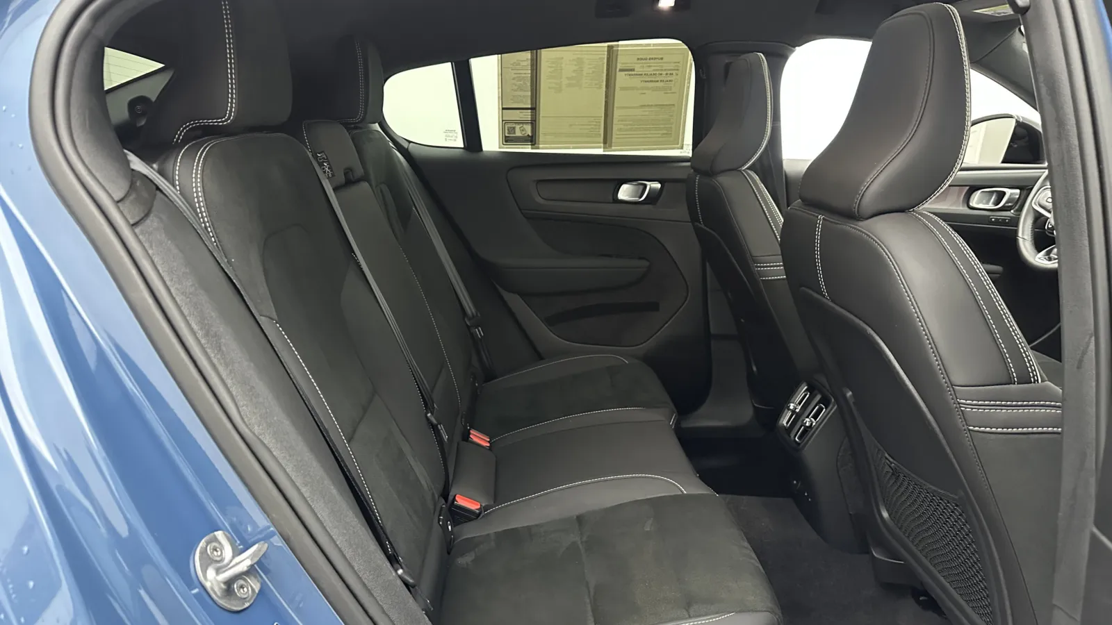 Volvo C40 photo 30