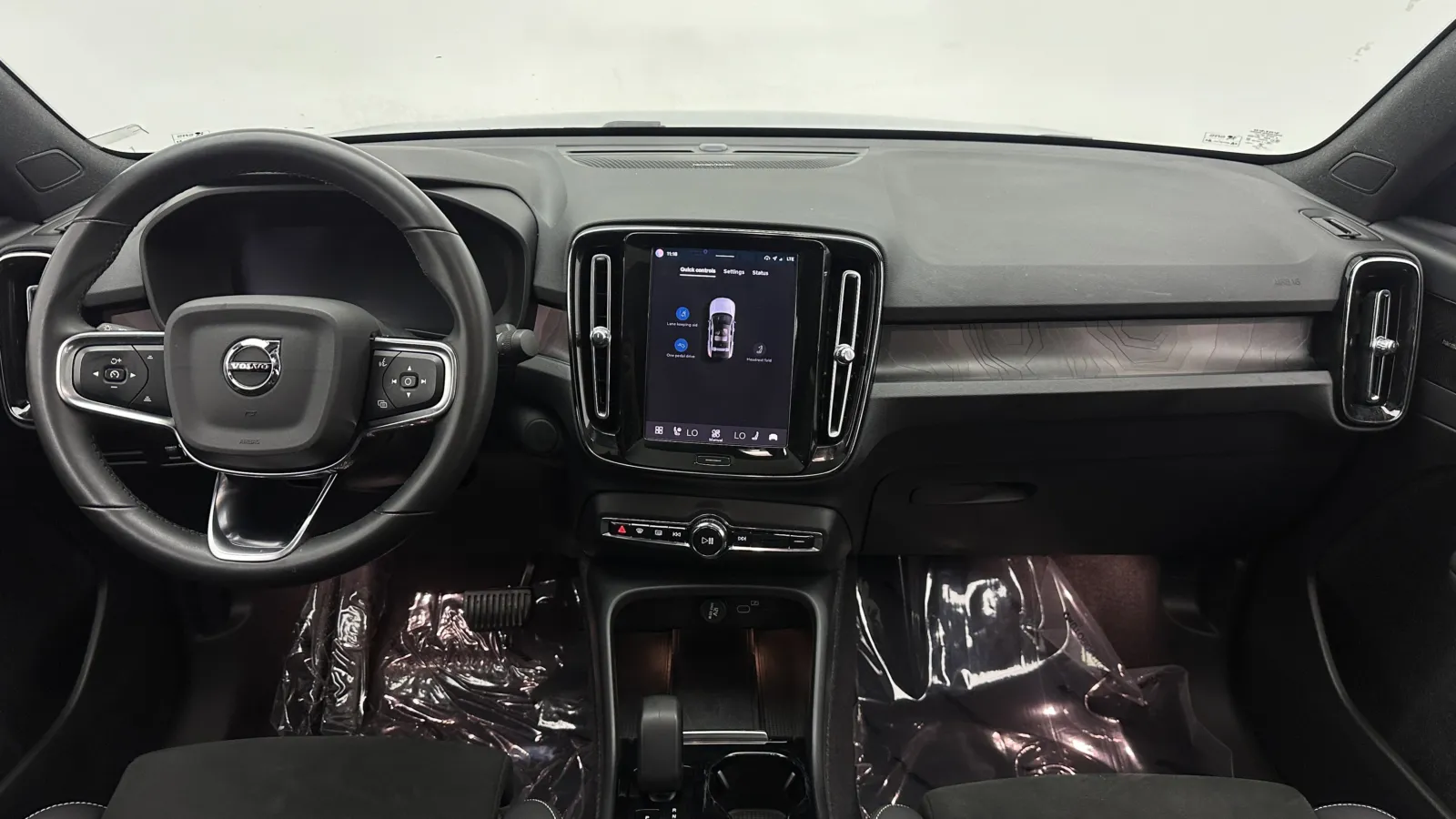 Volvo C40 photo 33