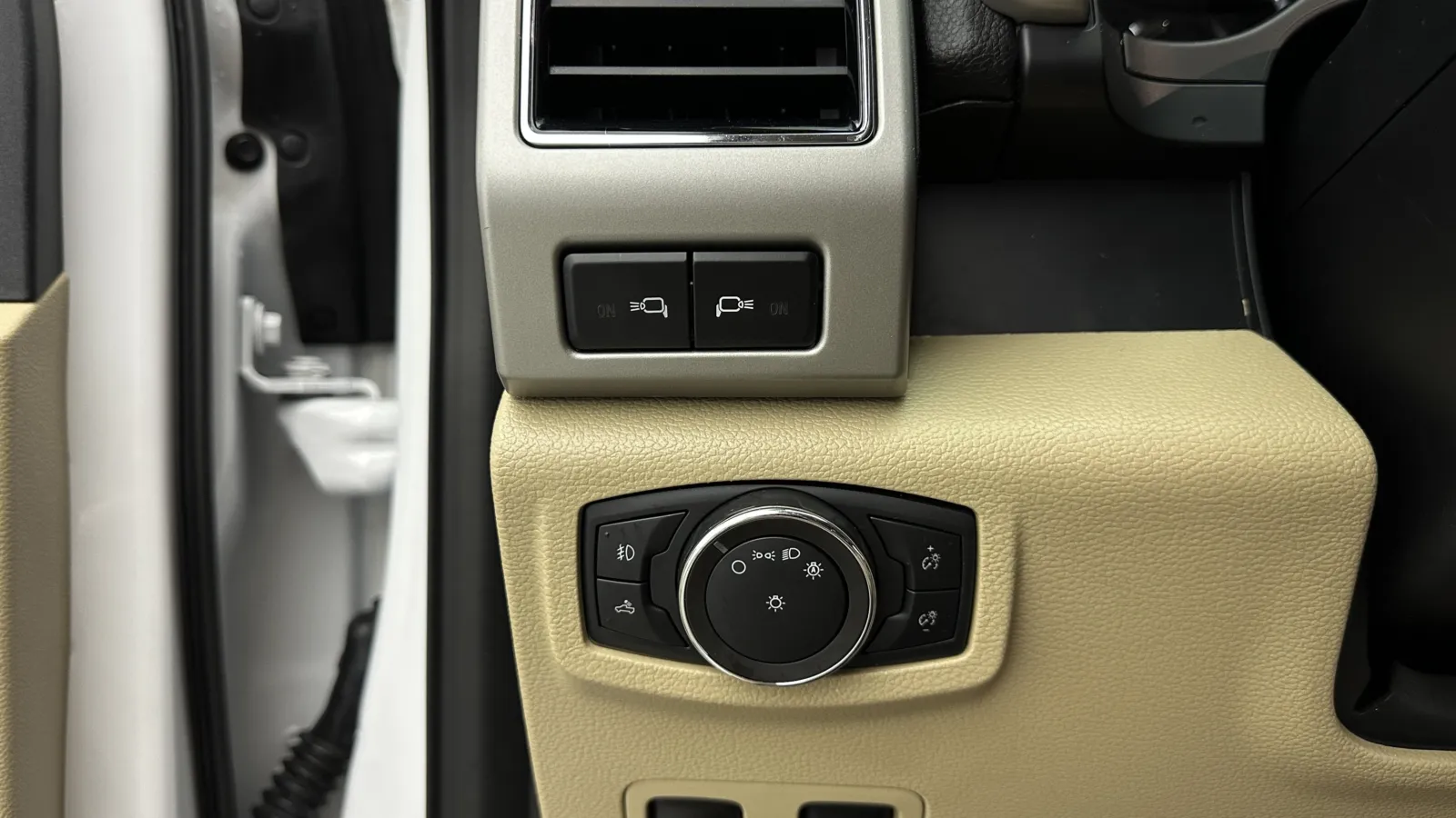 Ford F-250 photo 20