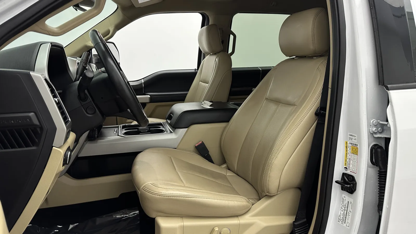 Ford F-250 photo 18
