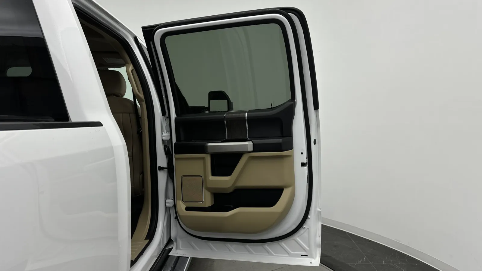Ford F-250 photo 38