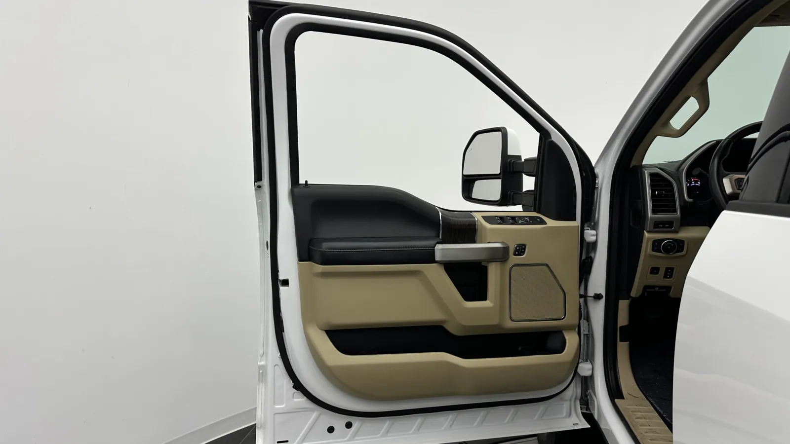 Ford F-250 photo 12