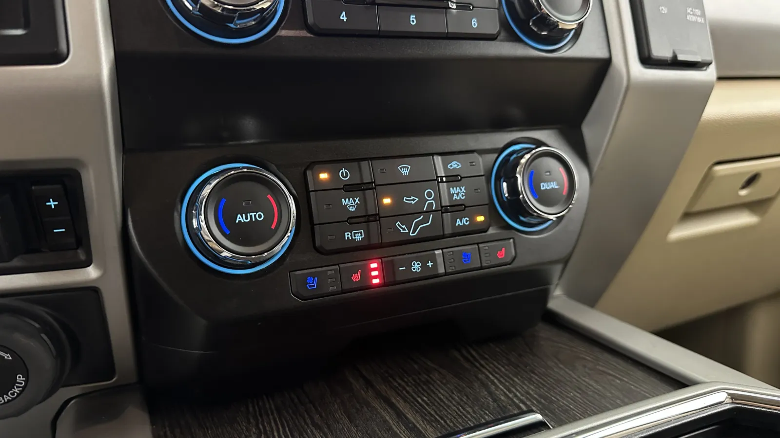 Ford F-250 photo 22