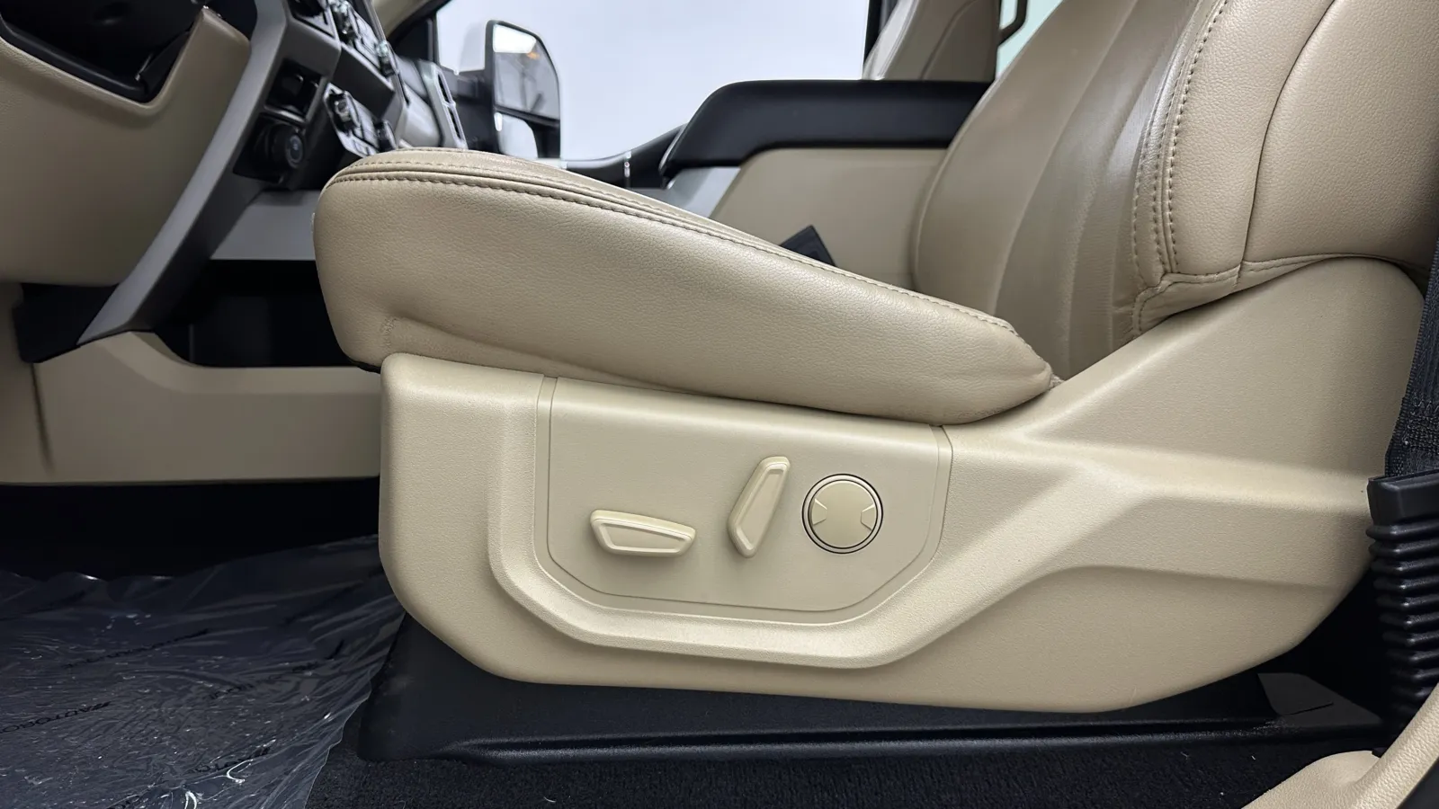 Ford F-250 photo 17