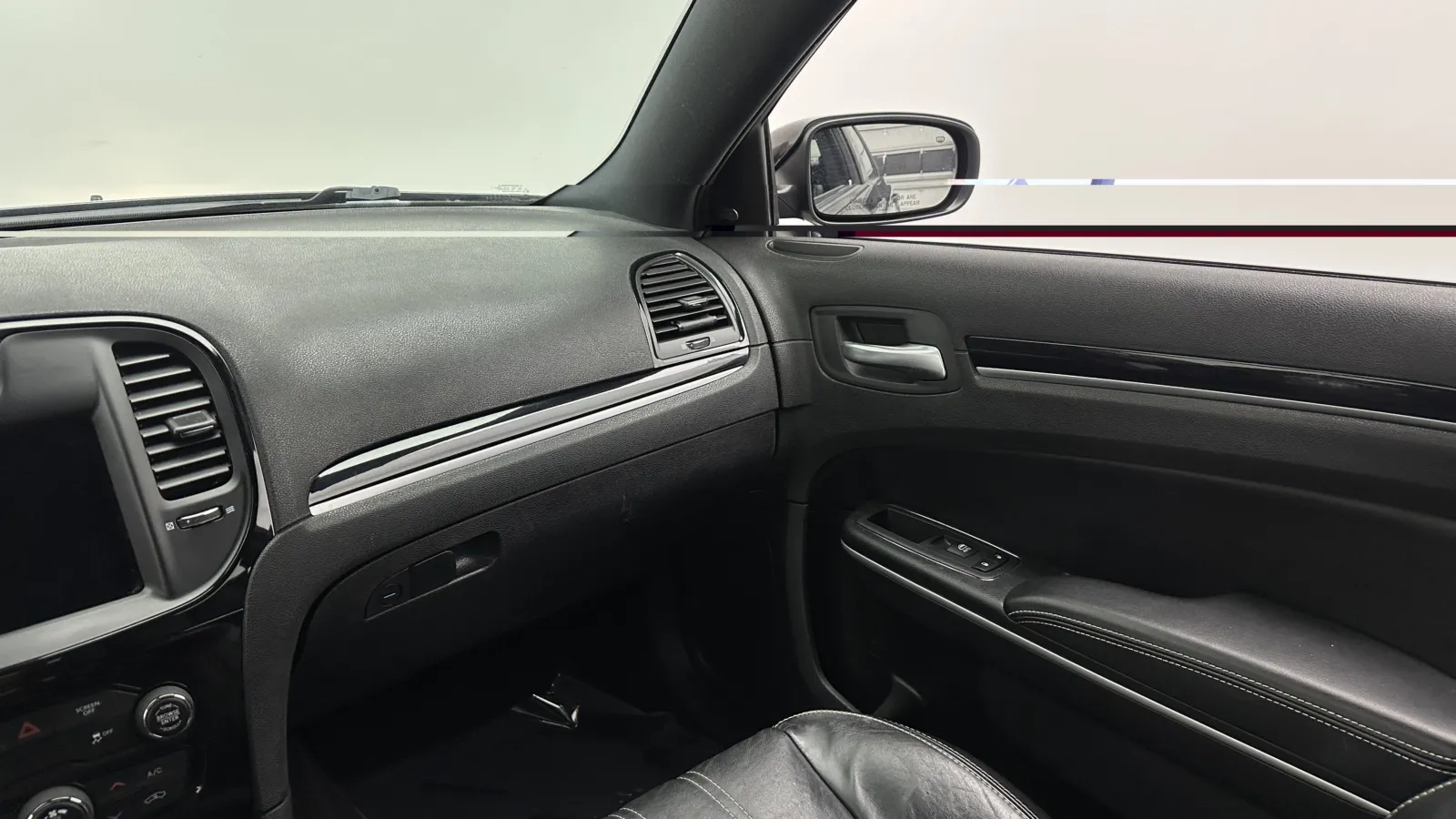Chrysler 300 photo 28