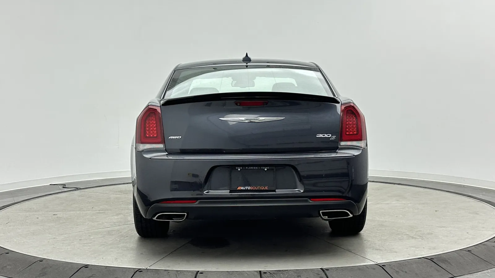 Chrysler 300 photo 6