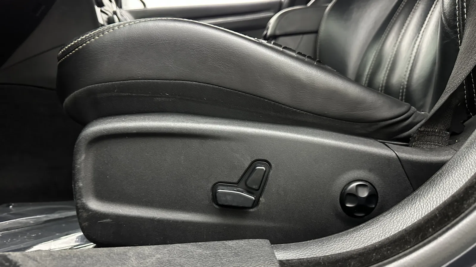 Chrysler 300 photo 14
