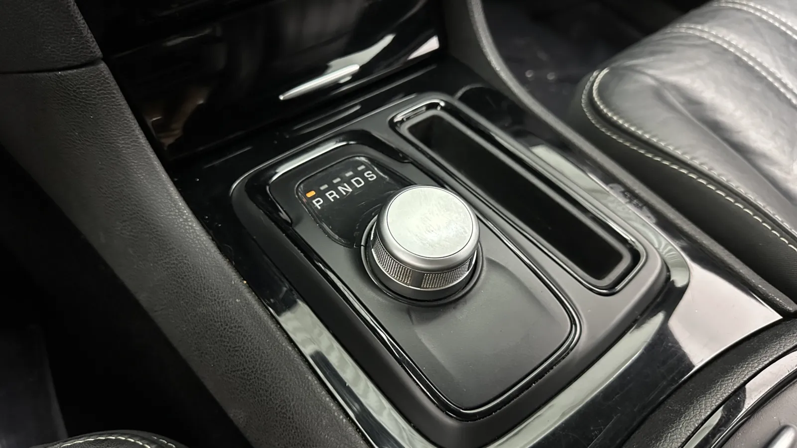 Chrysler 300 photo 17