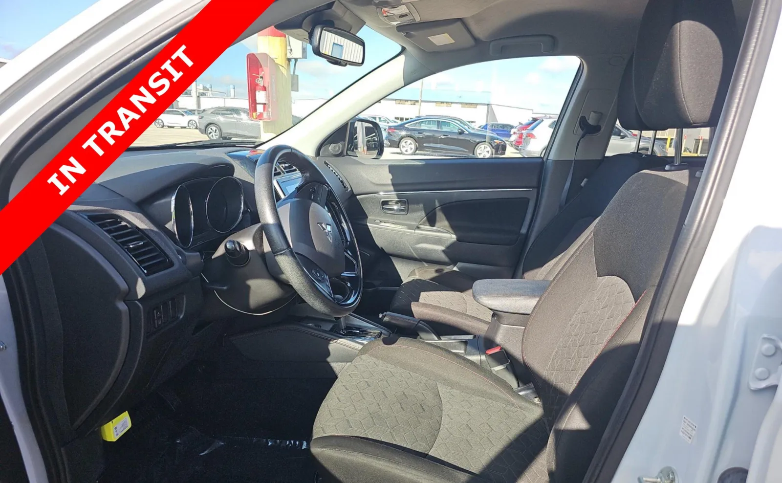 Mitsubishi Outlander Sport photo 6