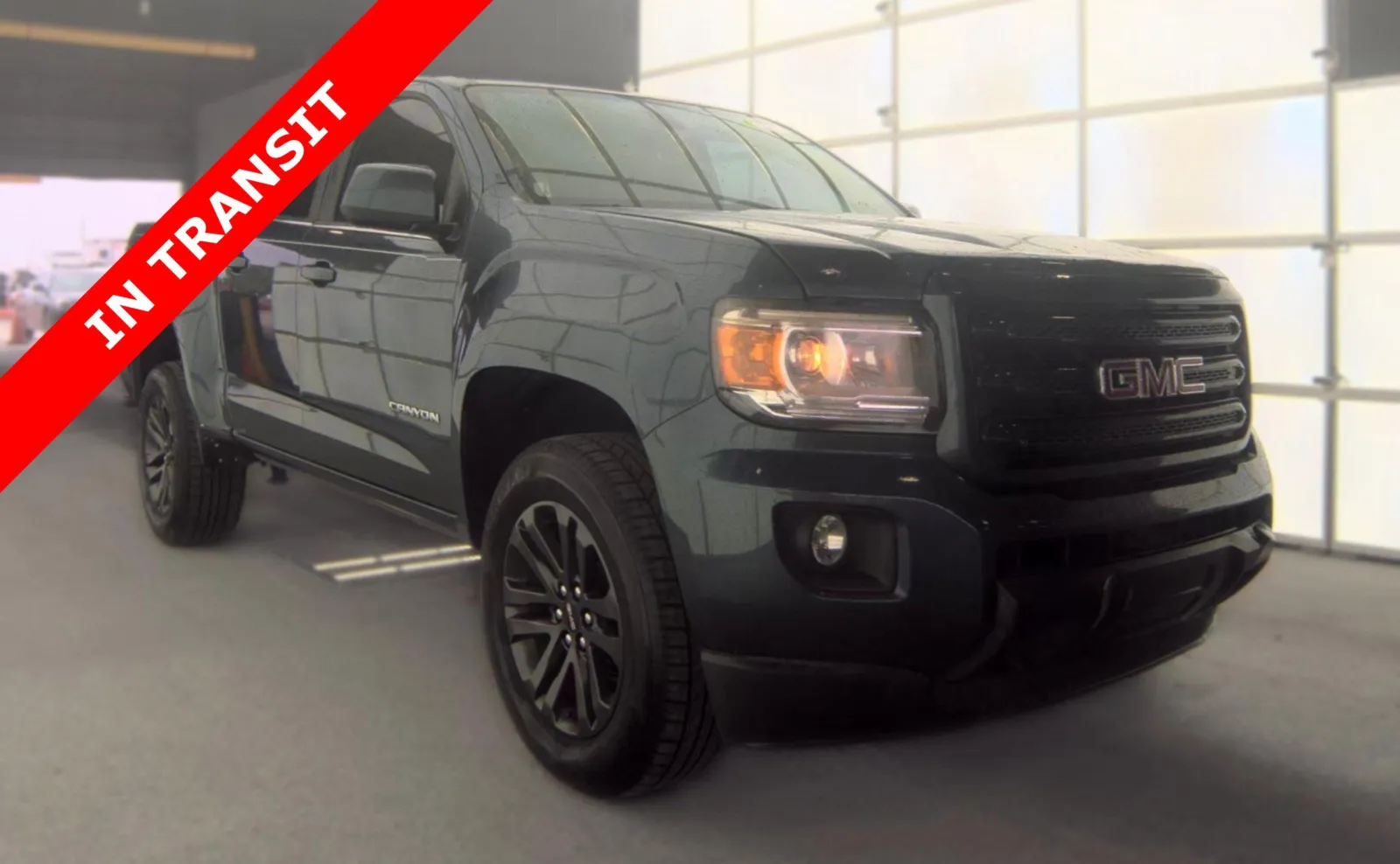 GMC Canyon photo 3
