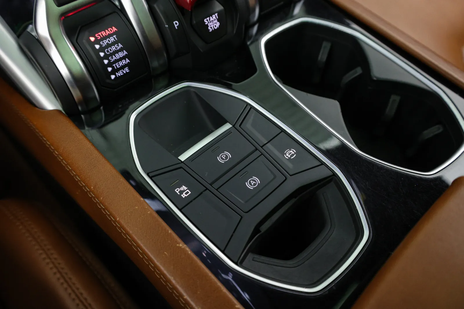 Lamborghini URUS photo 32