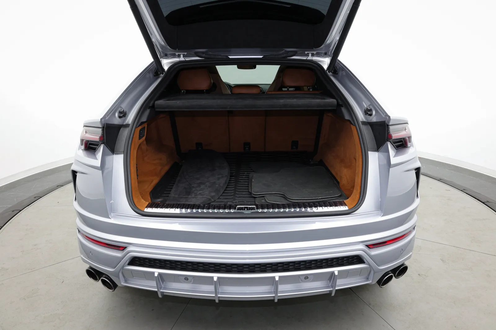 Lamborghini URUS photo 37