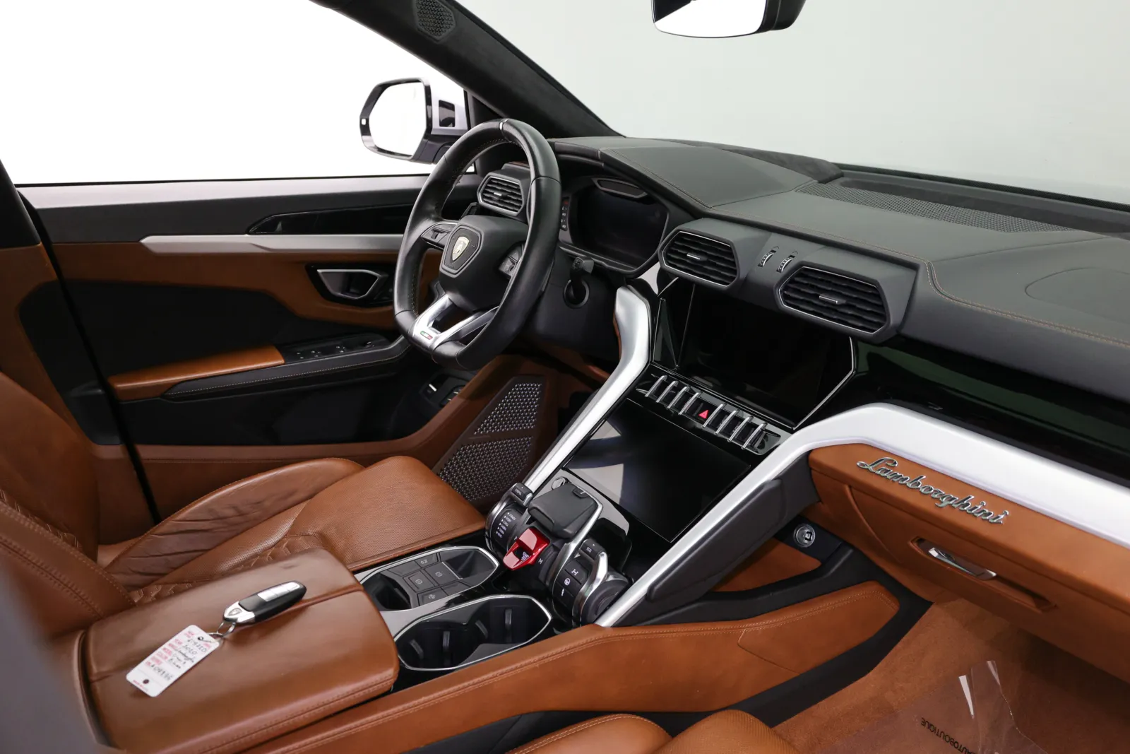 Lamborghini URUS photo 47