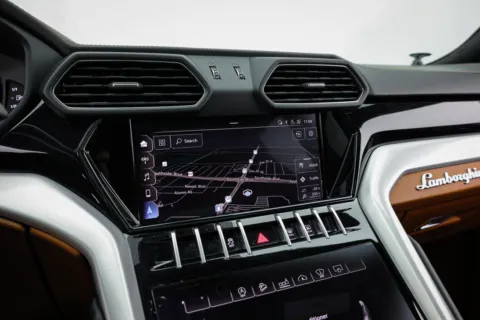 More photos of 2020 Lamborghini Urus at Auto Boutique Florida, FL