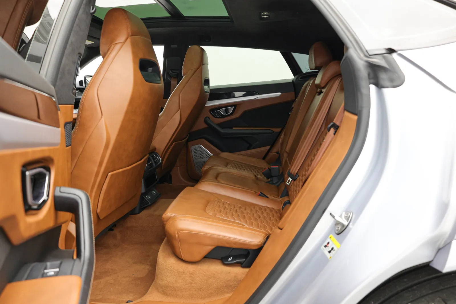 Lamborghini URUS photo 36