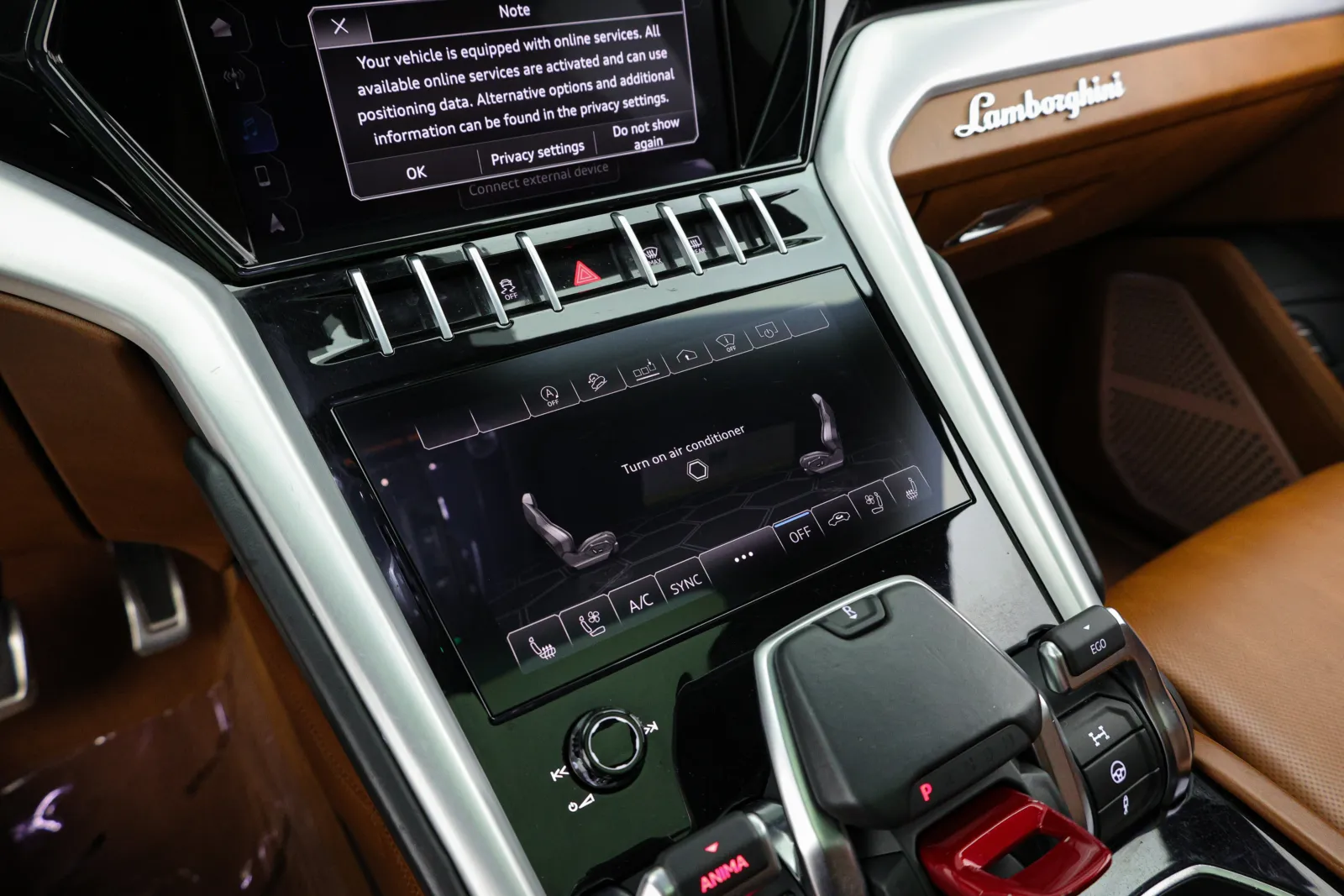 Lamborghini URUS photo 27