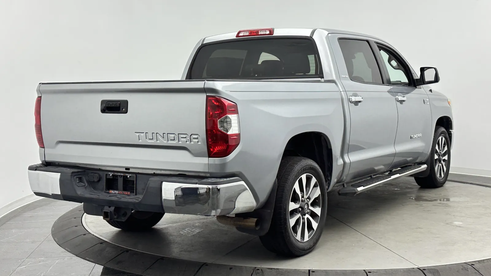 Toyota Tundra photo 7