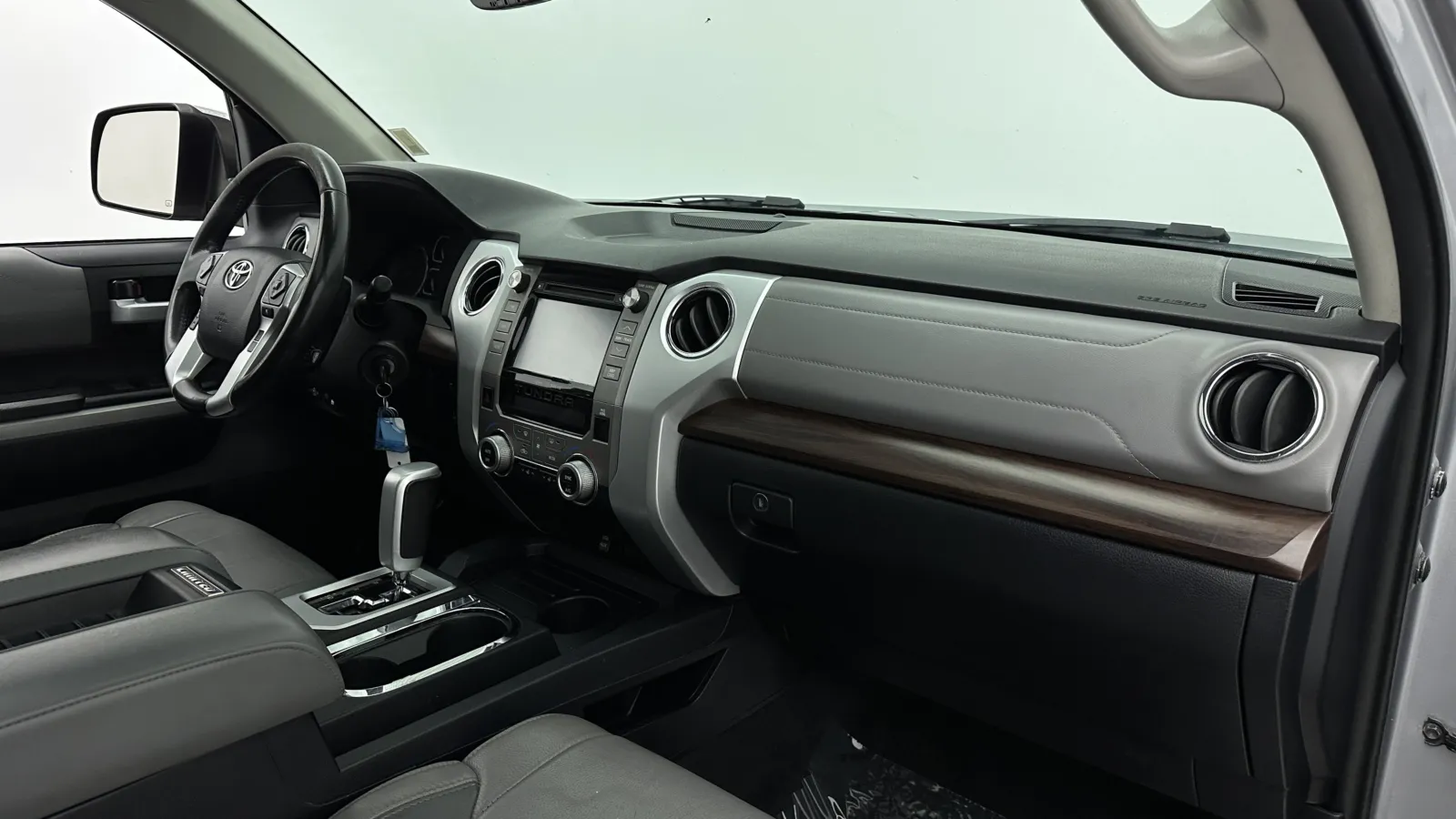 Toyota Tundra photo 31