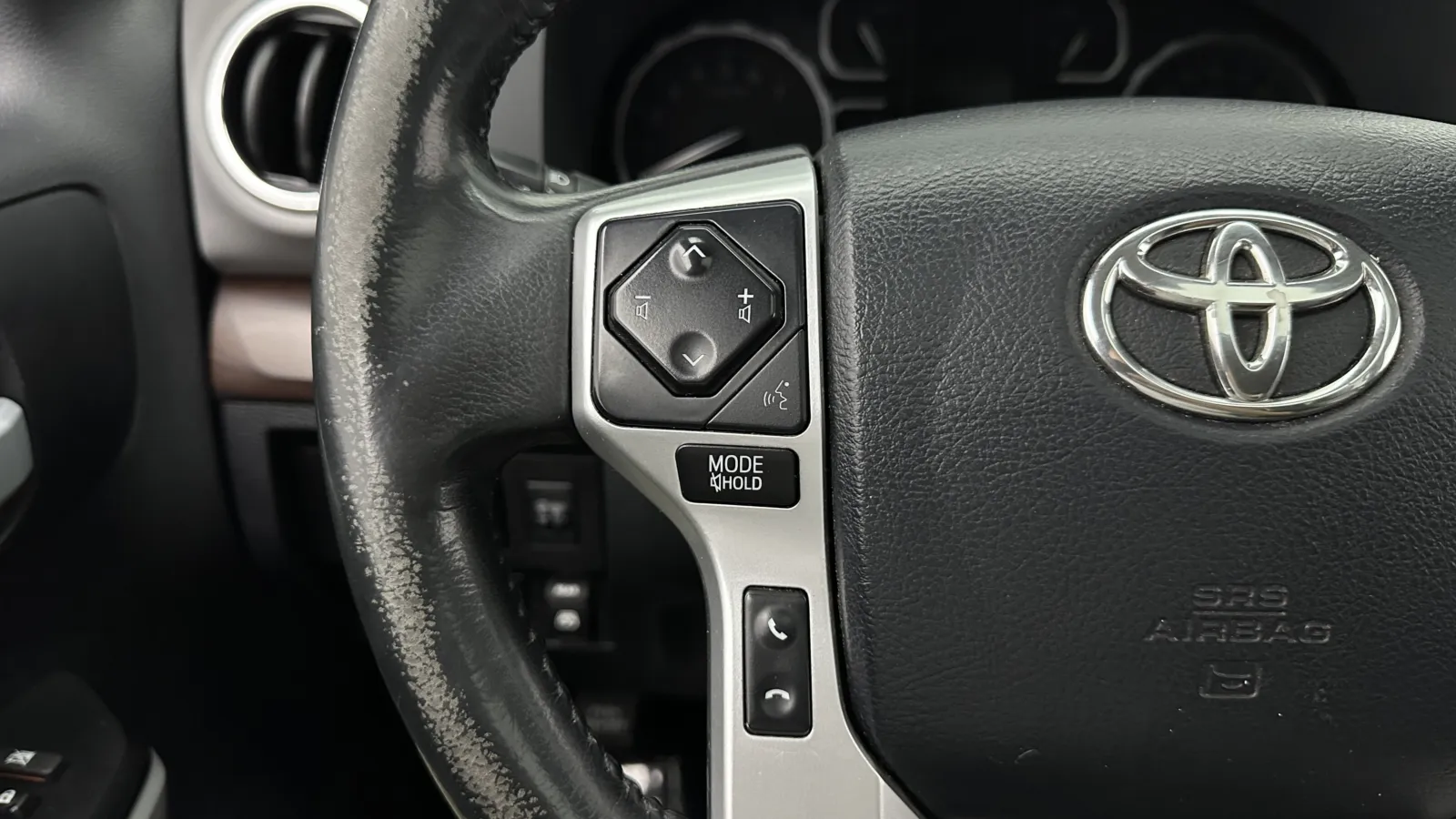 Toyota Tundra photo 17