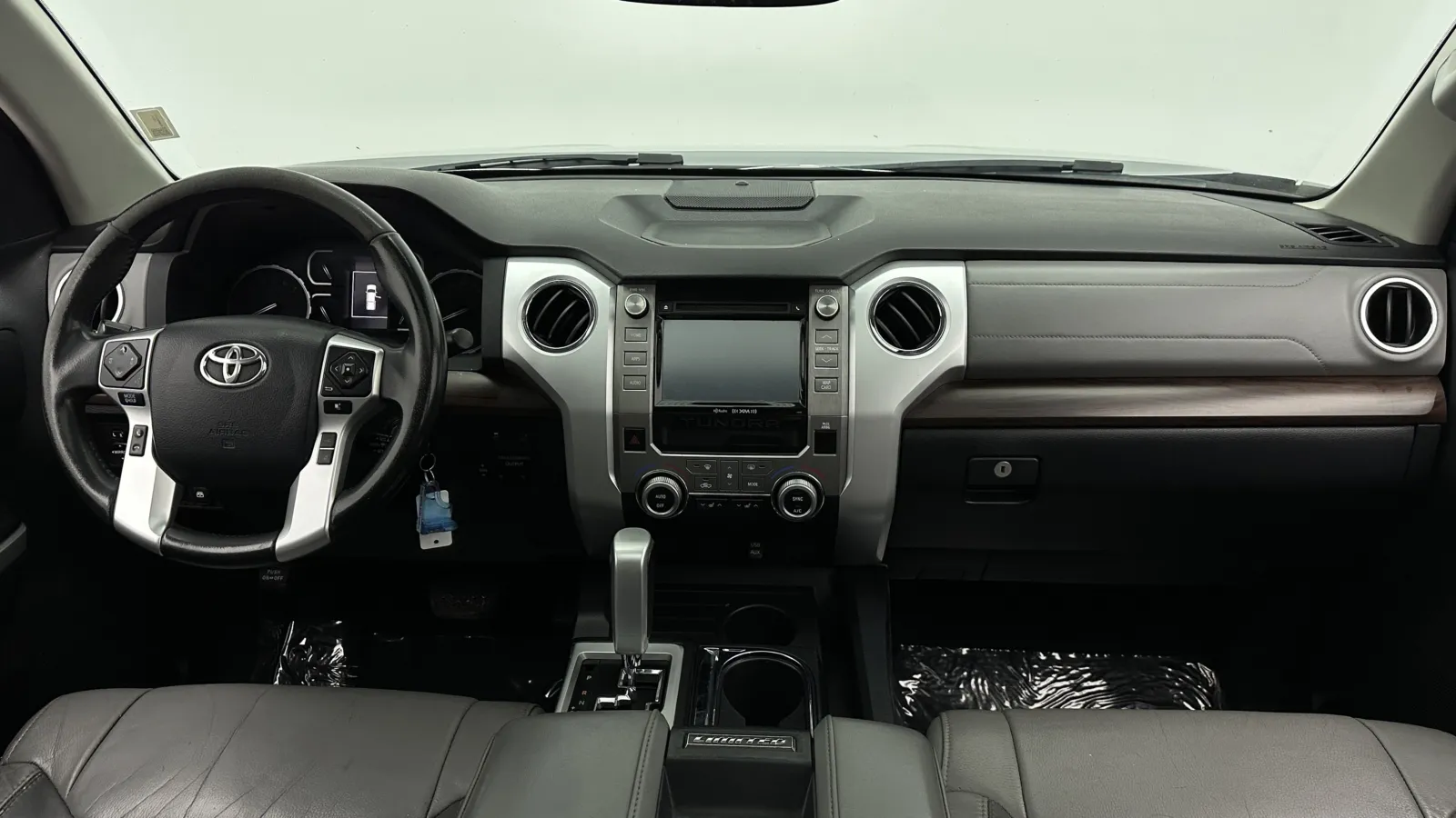 Toyota Tundra photo 27