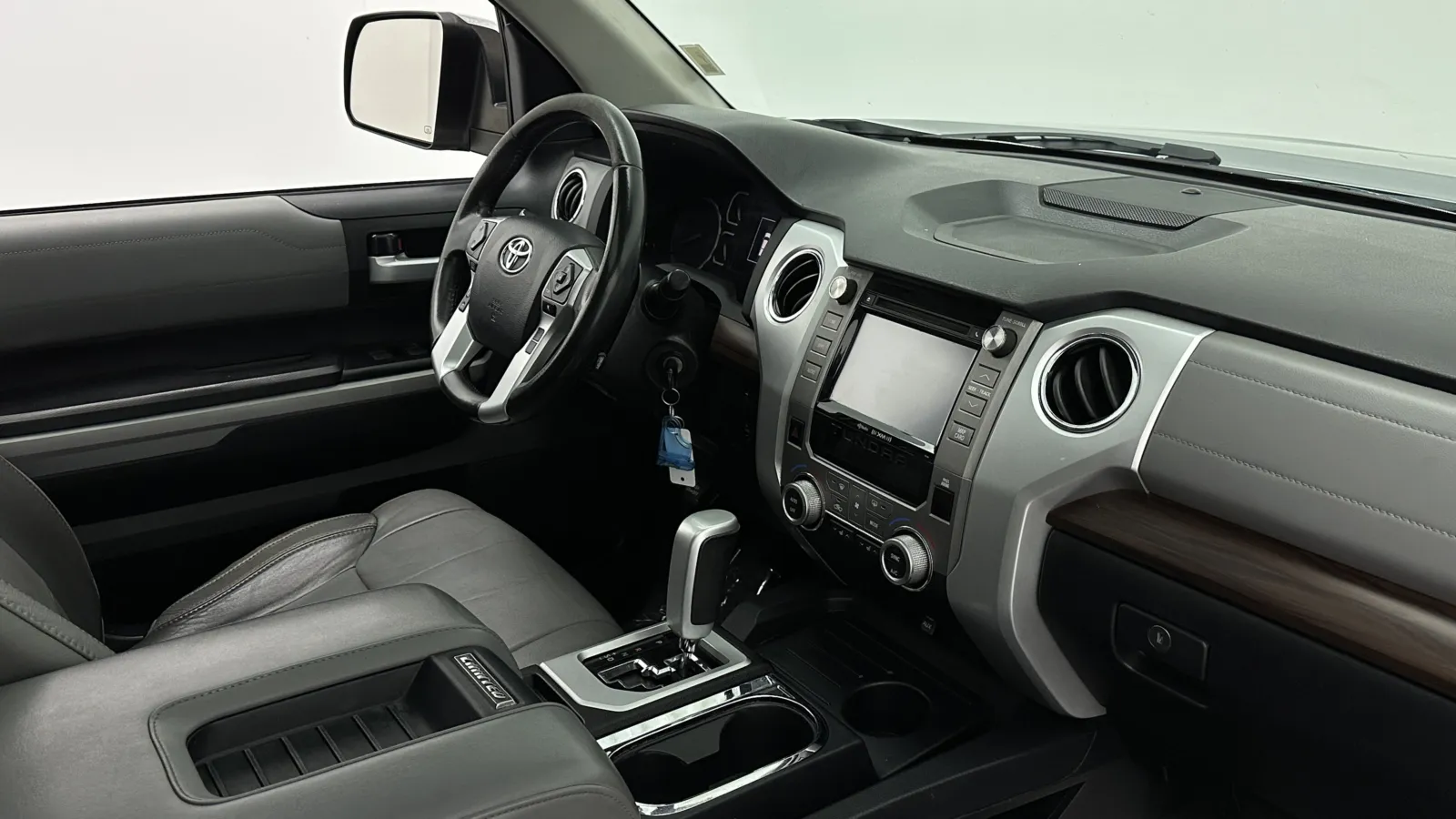 Toyota Tundra photo 29