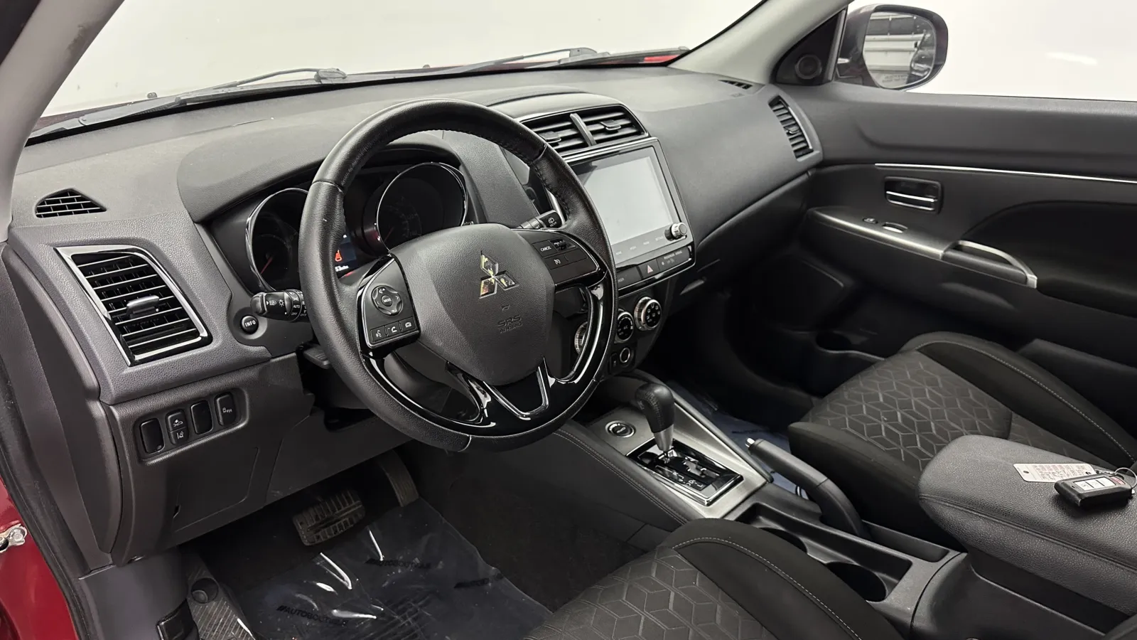 Mitsubishi Outlander Sport photo 8