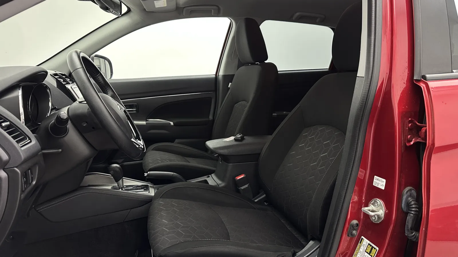 Mitsubishi Outlander Sport photo 12