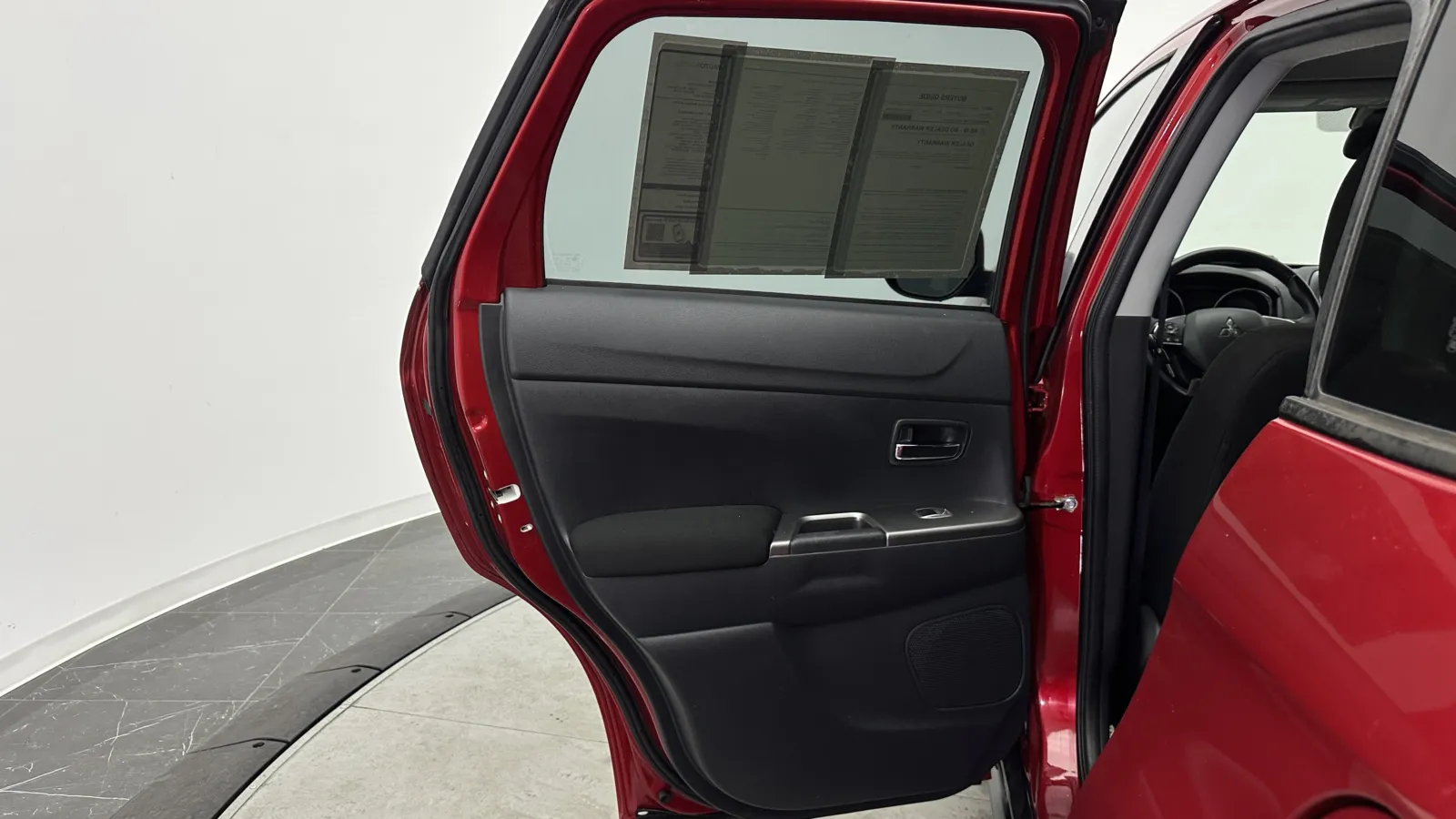 Mitsubishi Outlander Sport photo 23