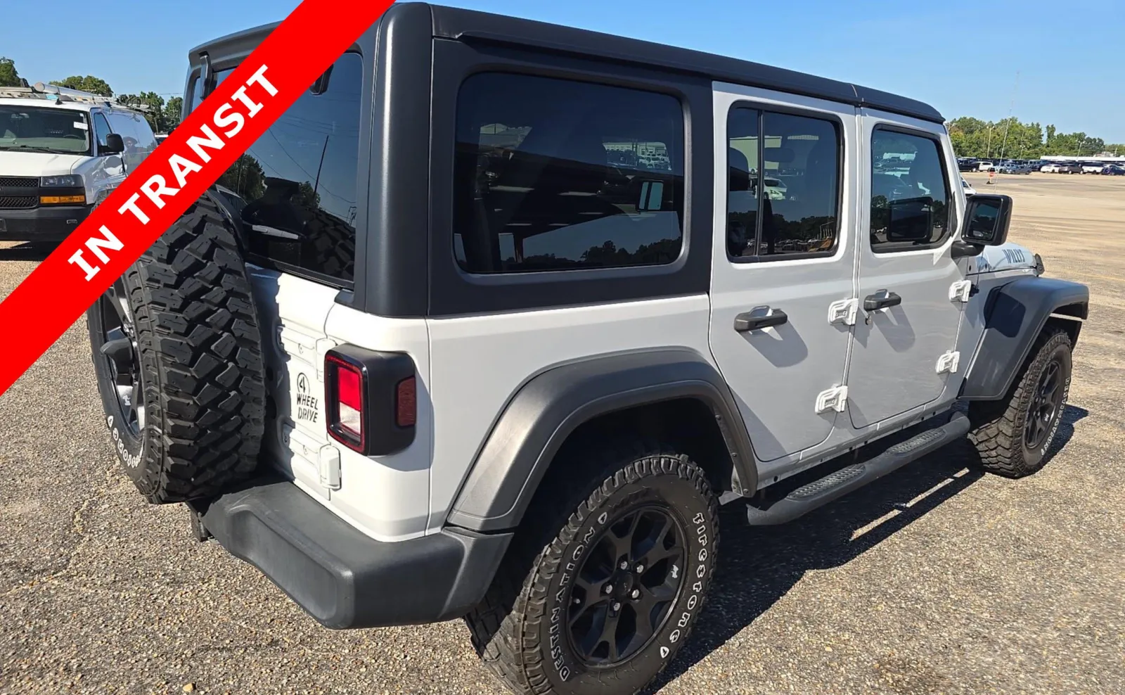 Jeep Wrangler photo 4