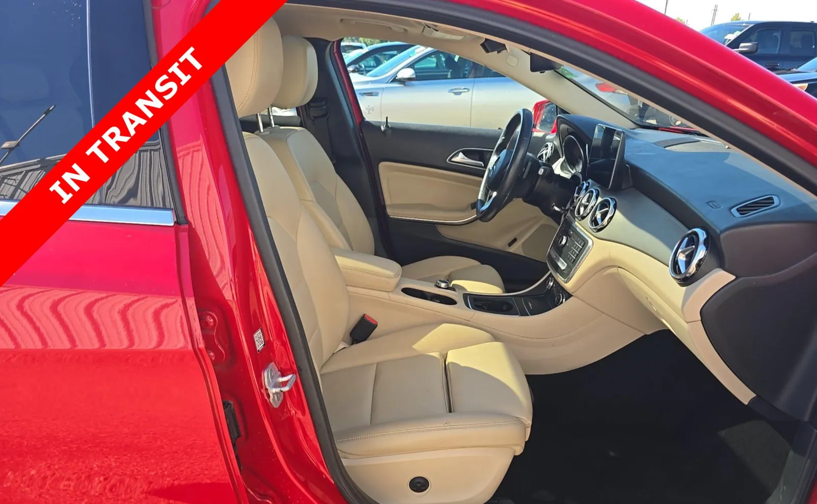 Mercedes-Benz GLA photo 6
