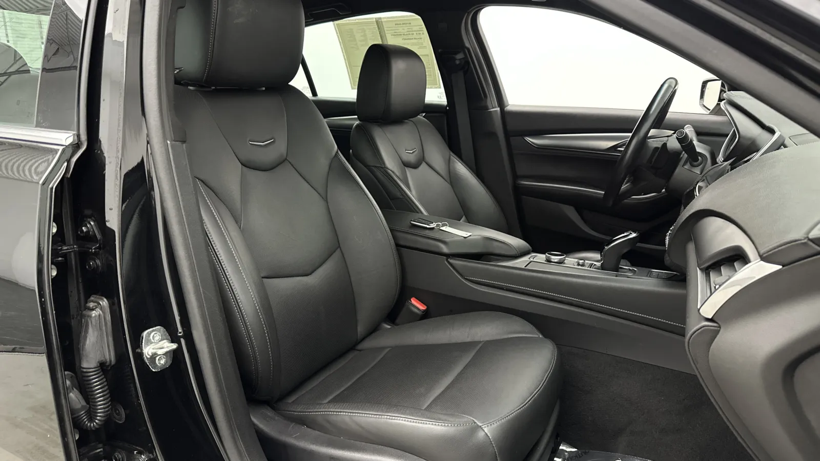 Cadillac CT5 photo 38