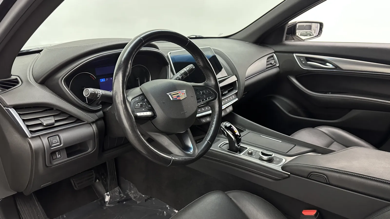 Cadillac CT5 photo 10
