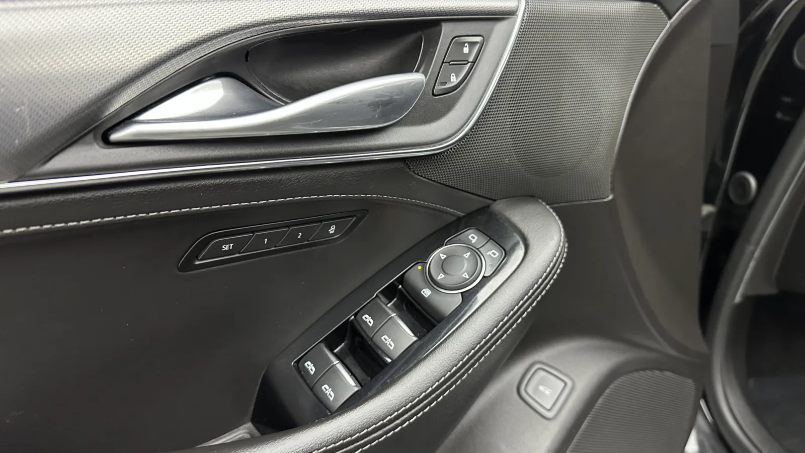 Cadillac CT5 photo 11