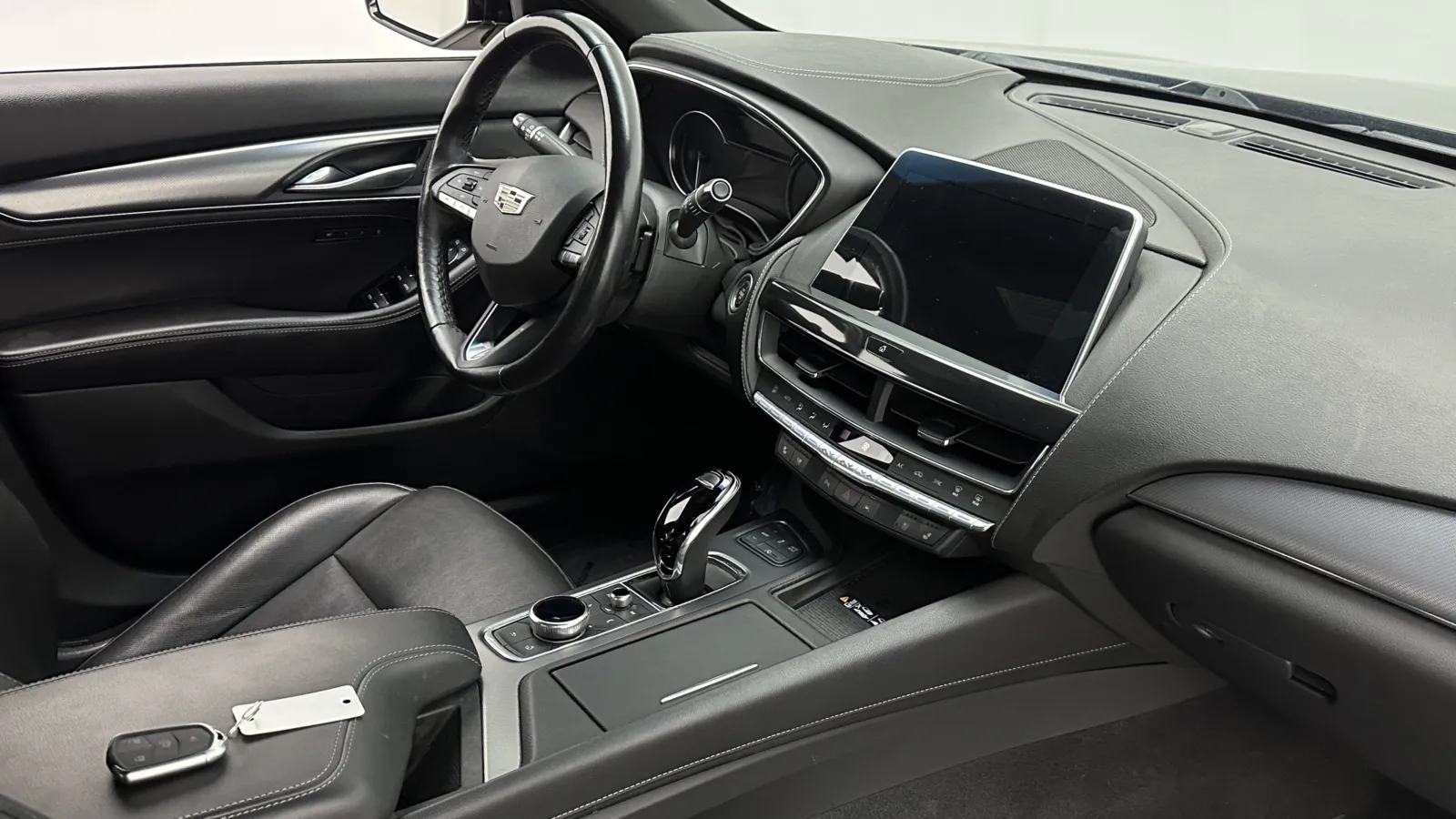 Cadillac CT5 photo 35