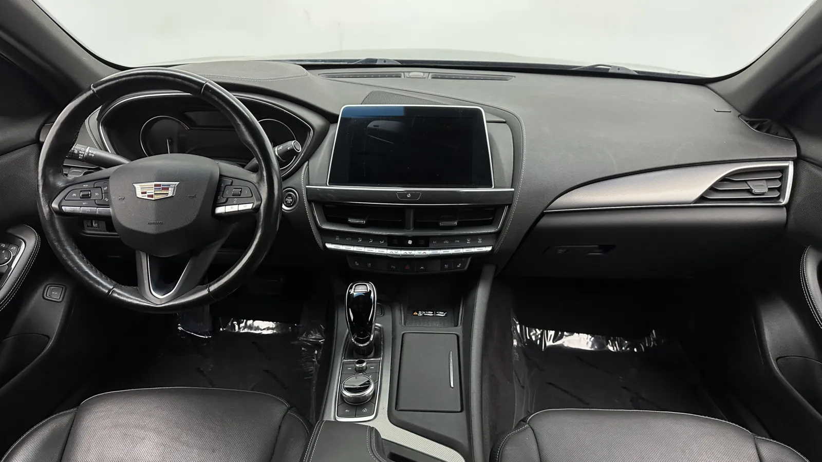 Cadillac CT5 photo 32