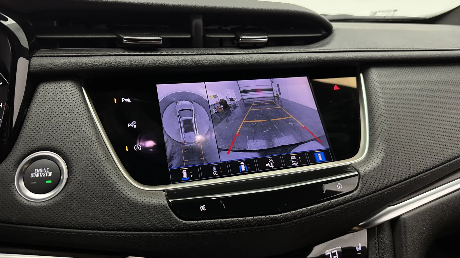 Cadillac XT5 photo 22