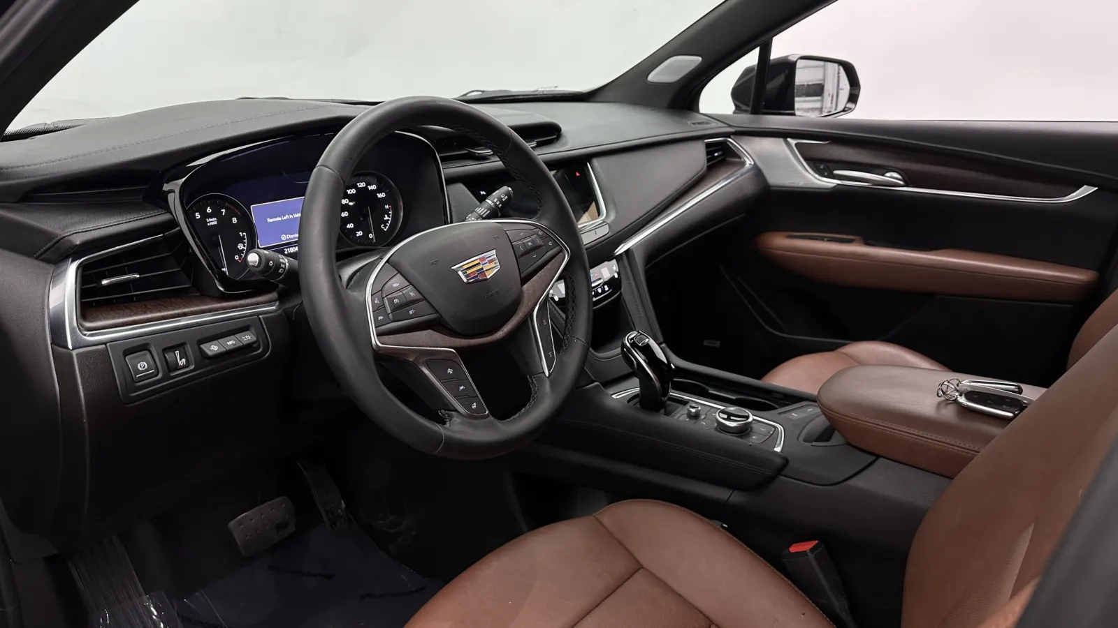 Cadillac XT5 photo 12