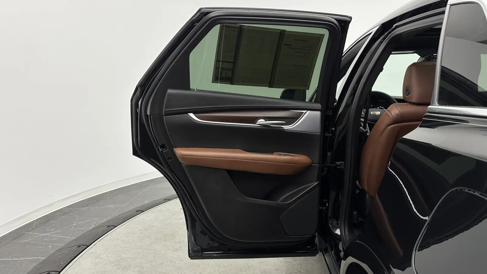 Cadillac XT5 photo 27