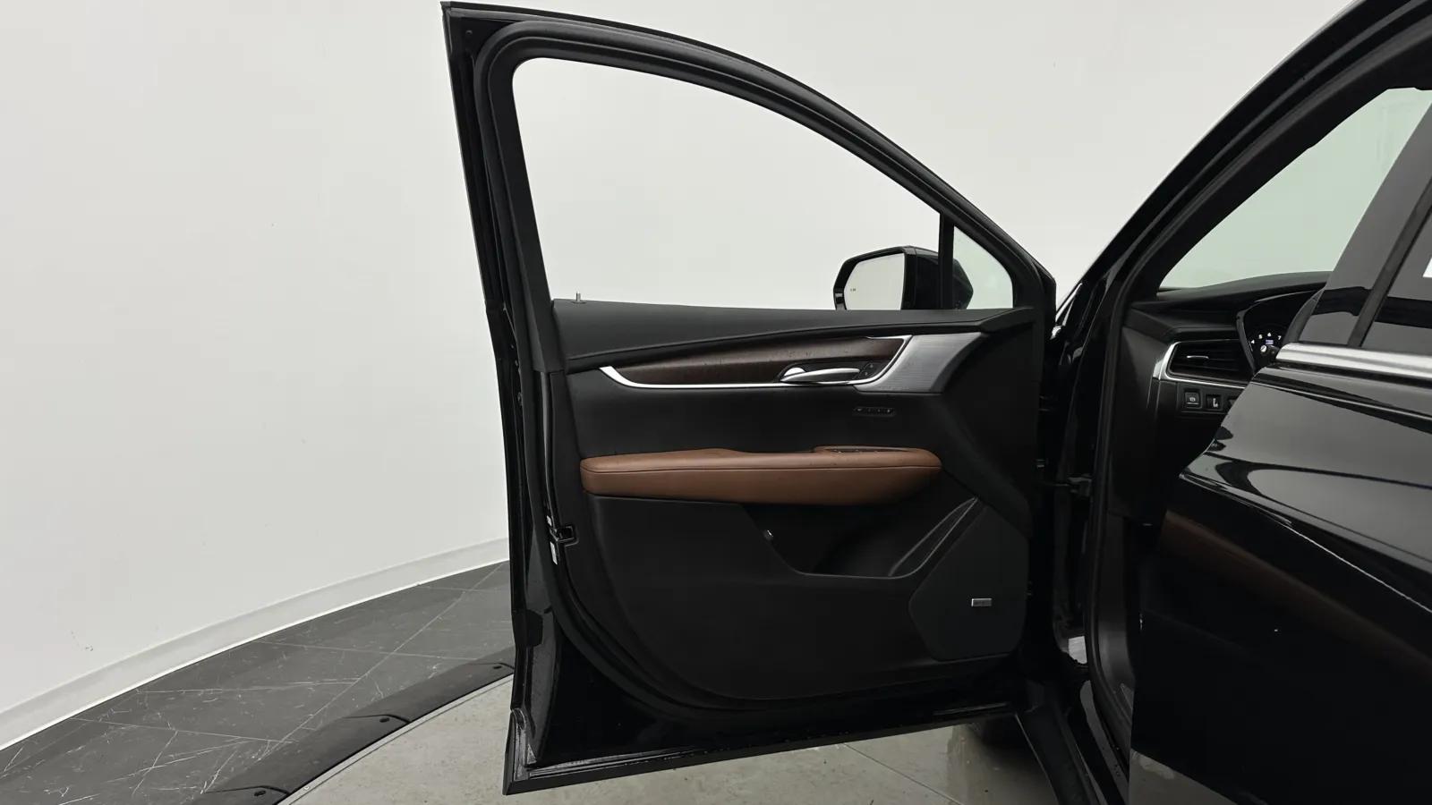 Cadillac XT5 photo 13