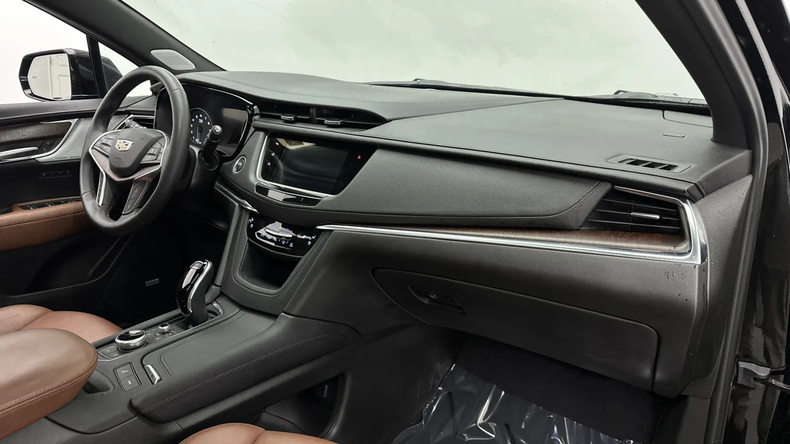 Cadillac XT5 photo 39