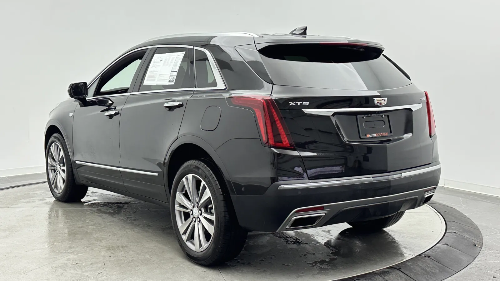 Cadillac XT5 photo 8