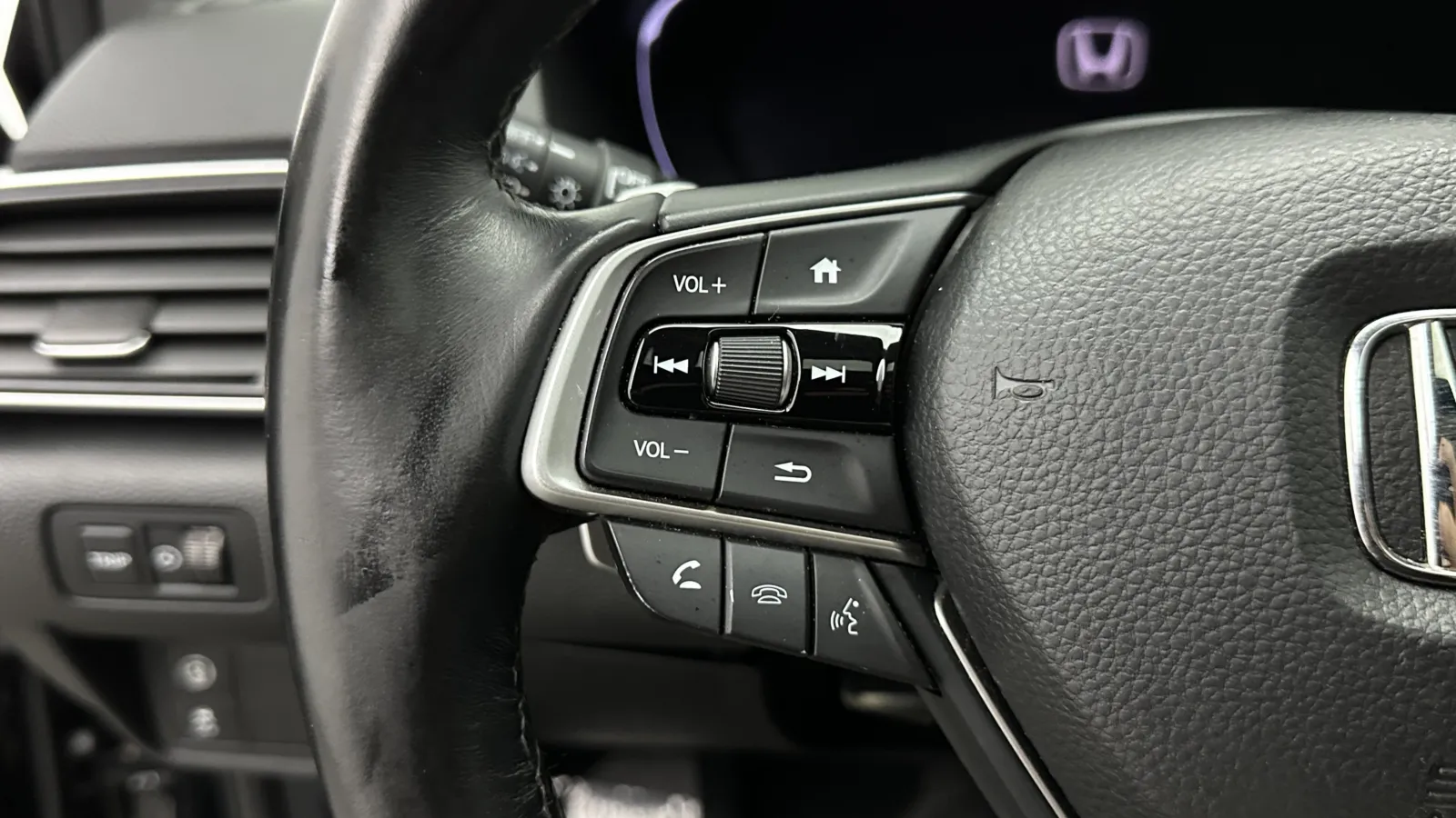 Honda Accord photo 20