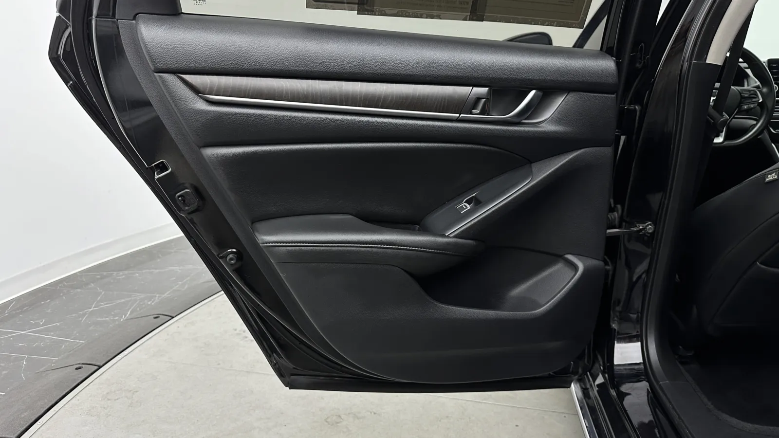 Honda Accord photo 23