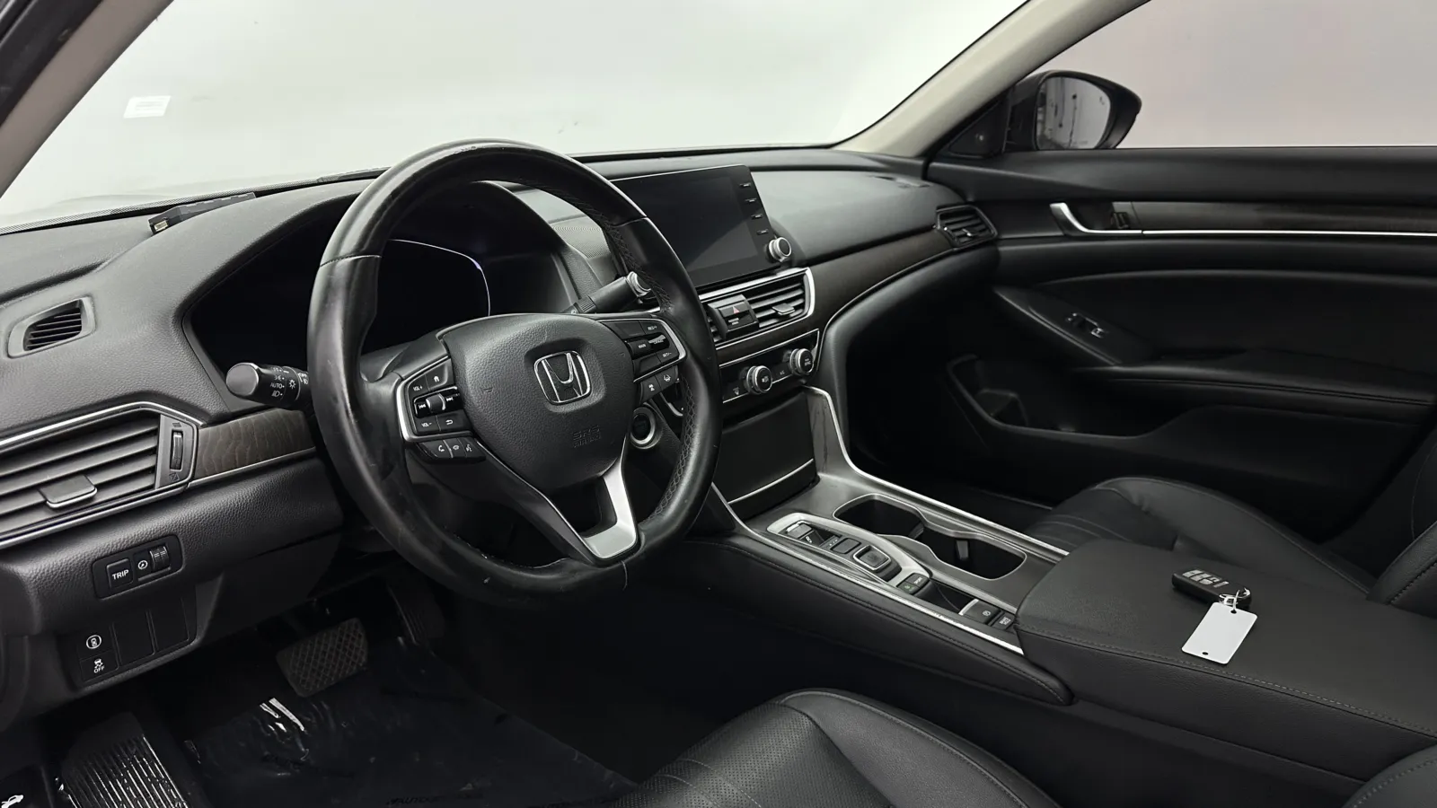 Honda Accord photo 9