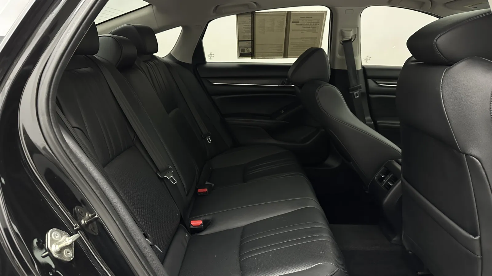 Honda Accord photo 30