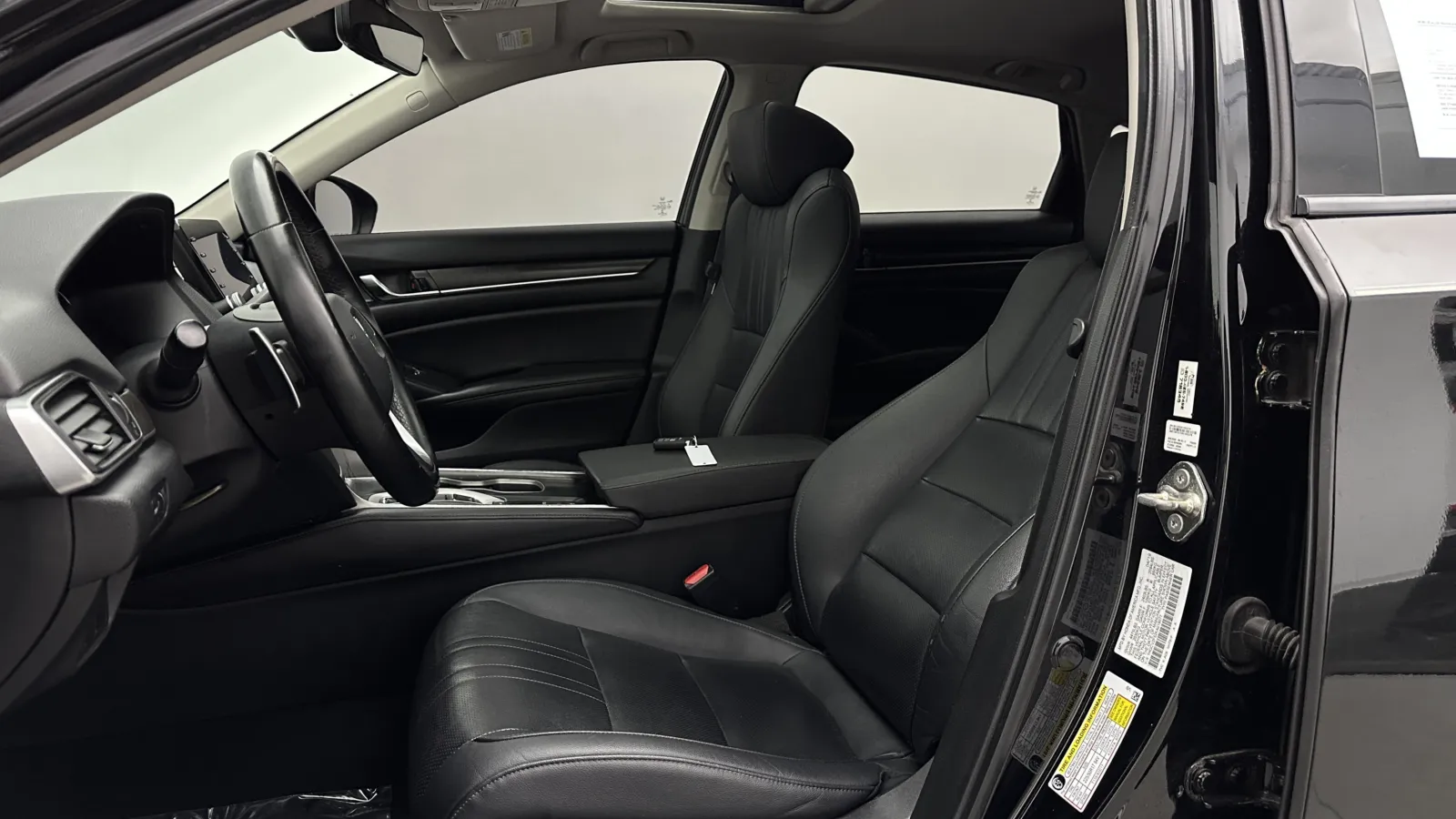 Honda Accord photo 13