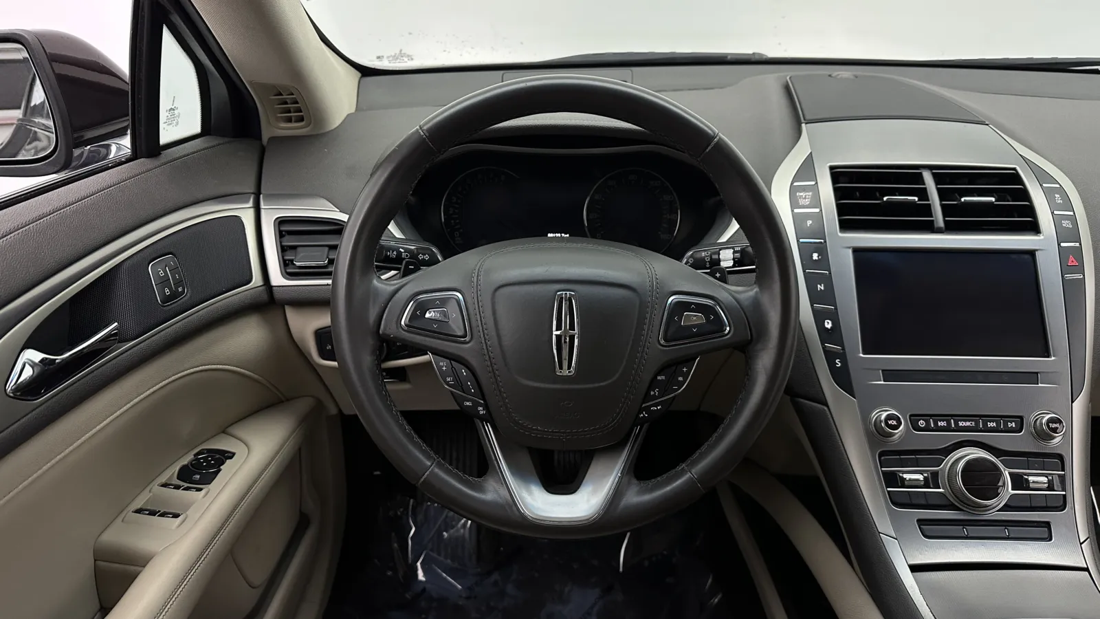 Lincoln MKZ photo 24