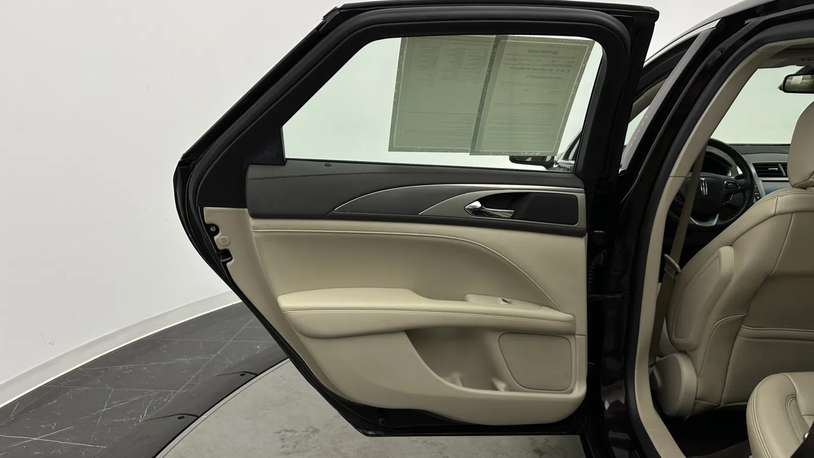 Lincoln MKZ photo 20